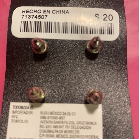 4 pairs Todomoda Earrings - Picture 5 of 7